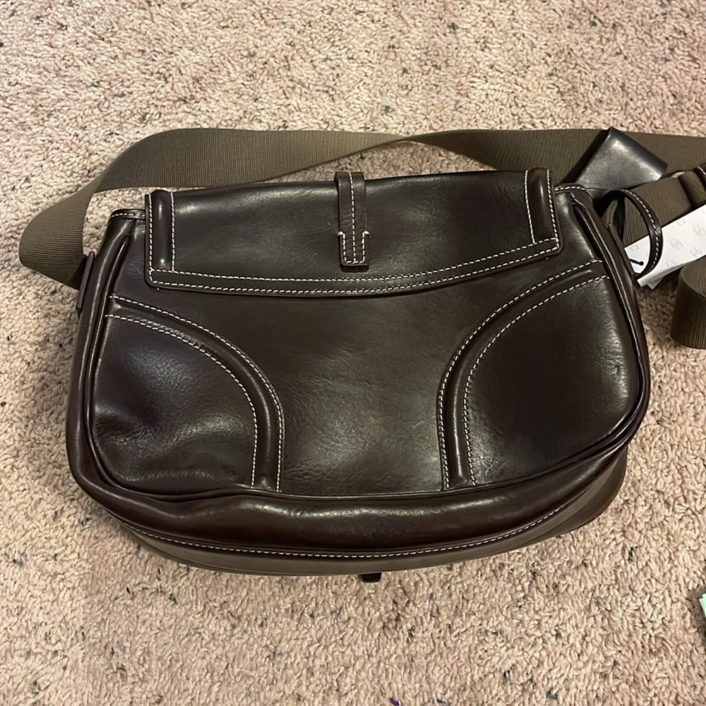 Dooney and Bourke brown leather shoulder bag - Picture 4 of 6